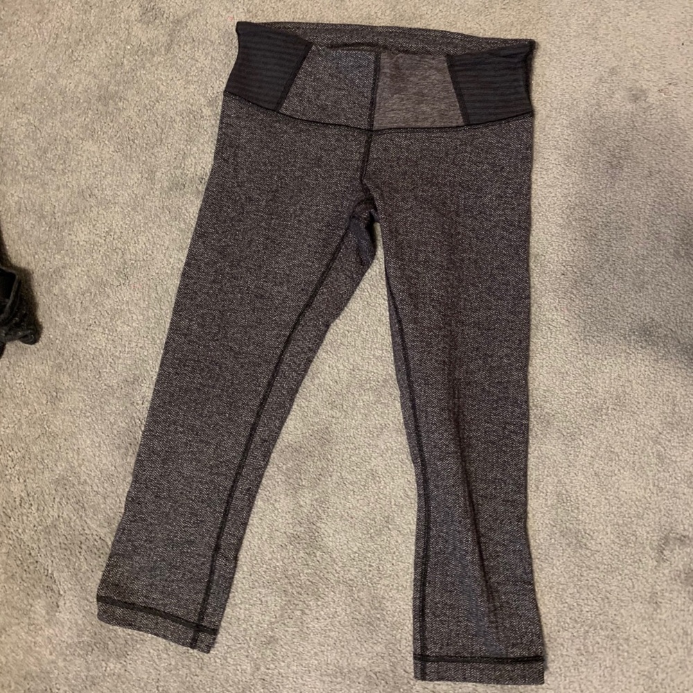Lululemon cropped pants